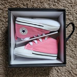 NWT size 3 Cribster Converse shoes